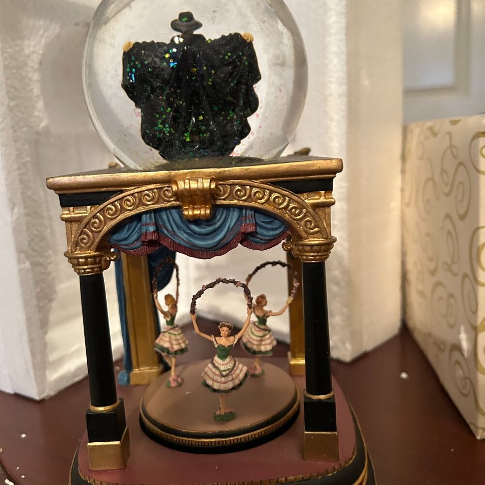 Phantom Dance of Country Nymphs Globe and Music box - Picture 7 of 8